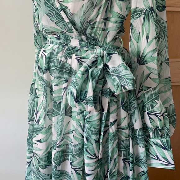 Petal Roz Green Tropical Print Chiffon Maxi Dress, Size S - Picture 5 of 16